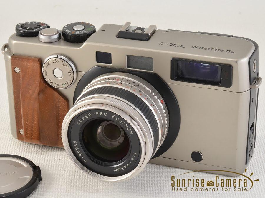 FUJIFILM TX-1