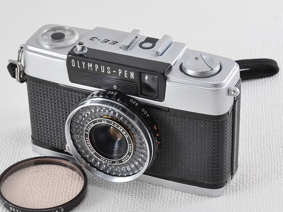 OLYMPUS PEN EE-3