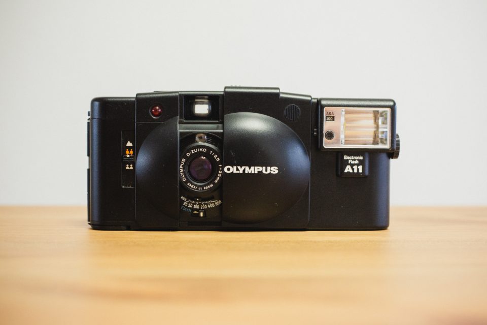 OLYMPUS XA2（オリンパス）