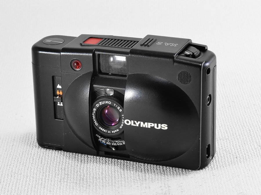 OLYMPUS XA2